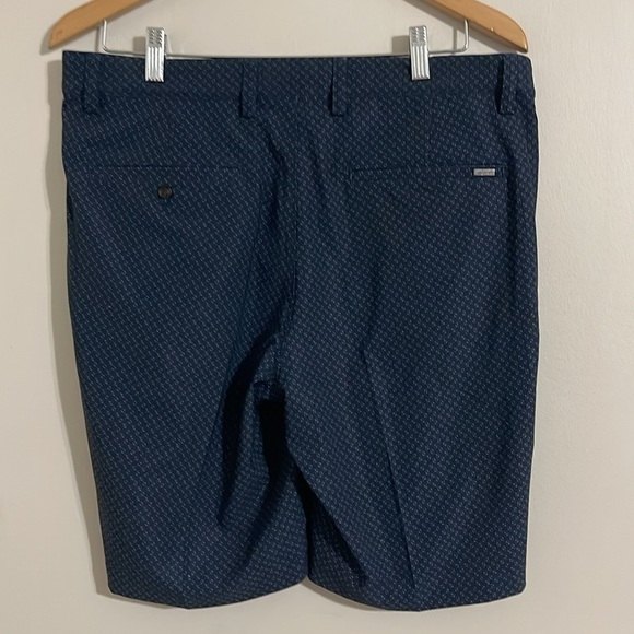 Greg Norman microlux blue pattern shorts 34 - Picture 4 of 6